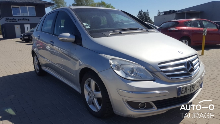 Mercedes-Benz B200, 2 l.
