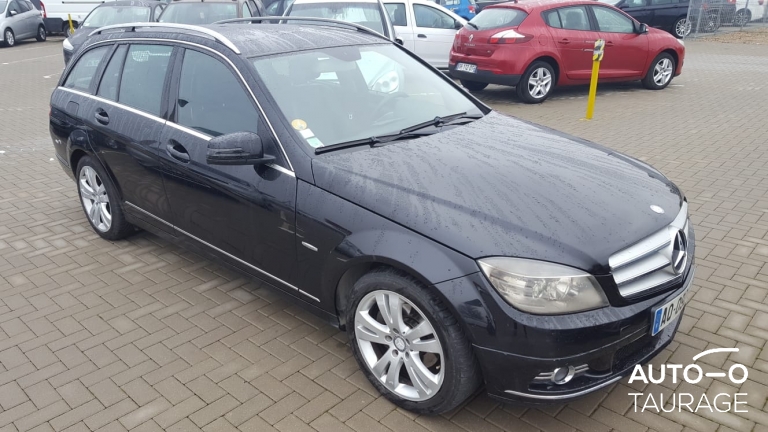 Mercedes-Benz C200, 2.1 l.
