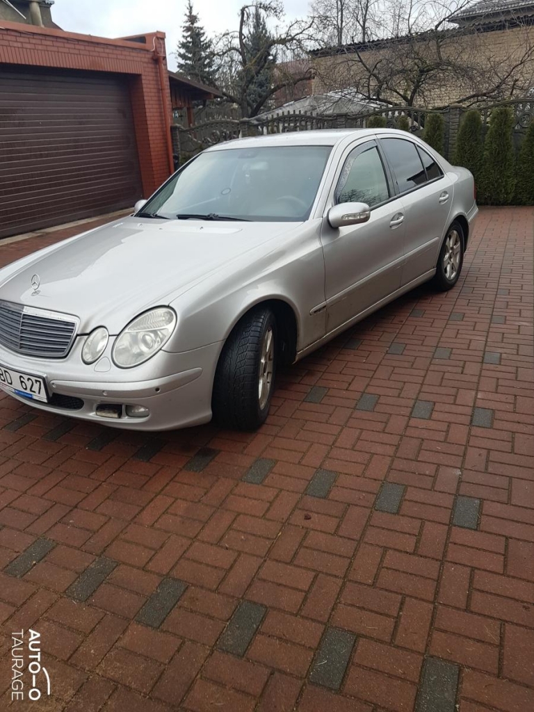 Mercedes-Benz E270, 2.7 l.