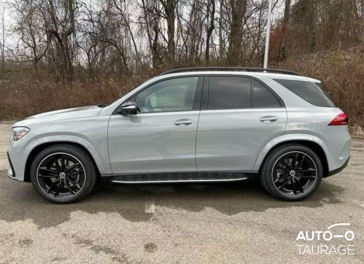 Mercedes-Benz GLE500, 0.3 l.