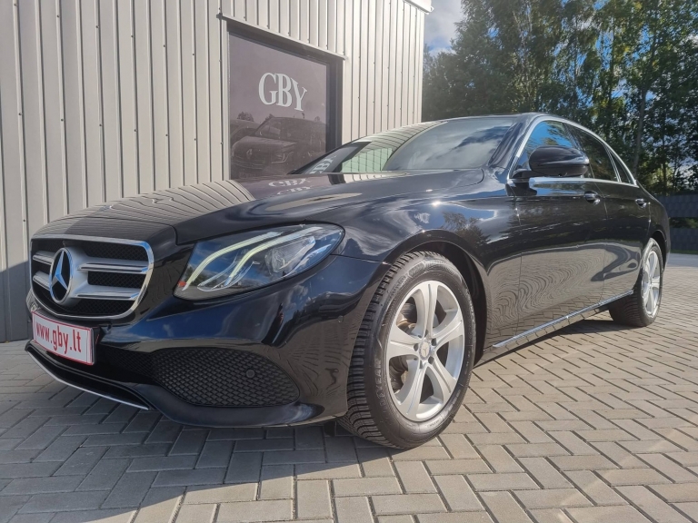 Mercedes-Benz E200, 2000 l.
