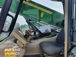 John Deere 3420