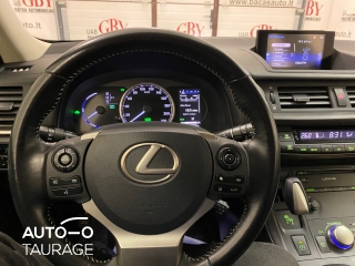 В аренду Lexus CT 200h