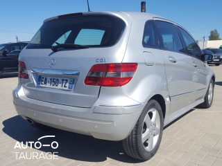Mercedes-Benz B200, 2 l.