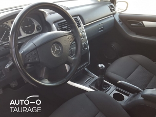 Mercedes-Benz B200, 2 l.