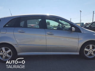 Mercedes-Benz B200, 2 l.