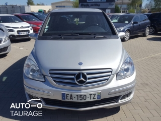 Mercedes-Benz B200, 2 l.