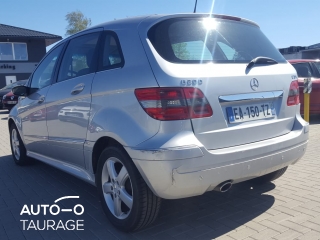 Mercedes-Benz B200, 2 l.