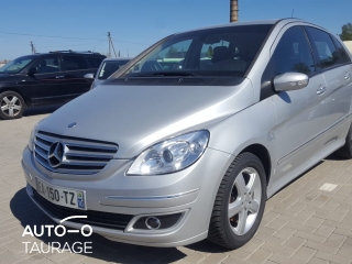 Mercedes-Benz B200, 2 l.