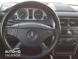 Mercedes-Benz B200, 2 l.