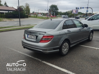 Mercedes-Benz C220