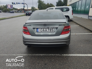 Mercedes-Benz C220