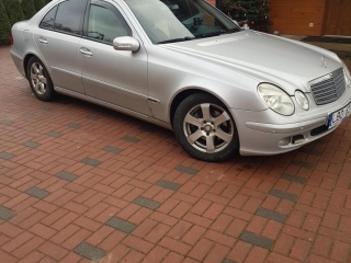 Mercedes-Benz E270, 2.7 l.