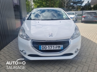 Peugeot 208, 1.2 l.