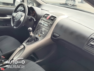 Toyota Auris, 2 l.
