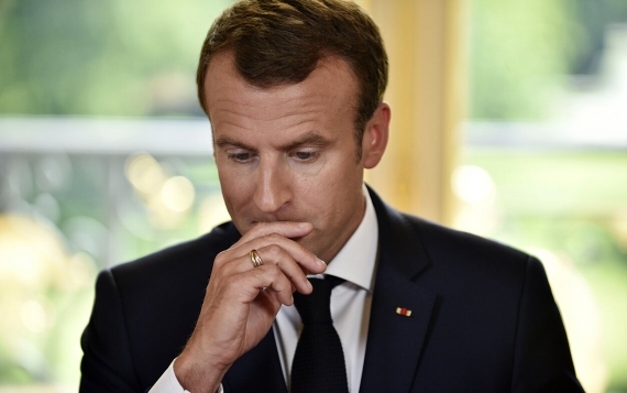 Macronas siūlo automobilių gamintojams 8 mlrd. eurų – pinigus gautų tik įvykdę ambicingas sąlygas
