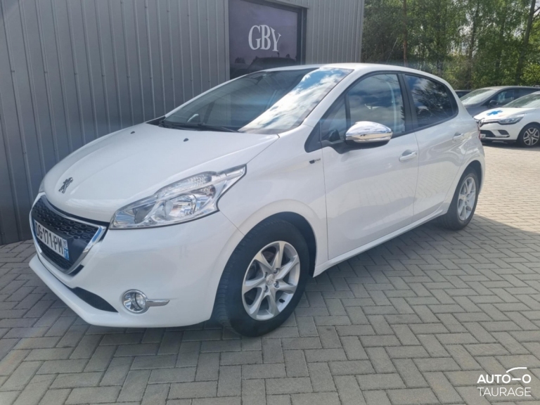 Peugeot 208, 1.2 l.